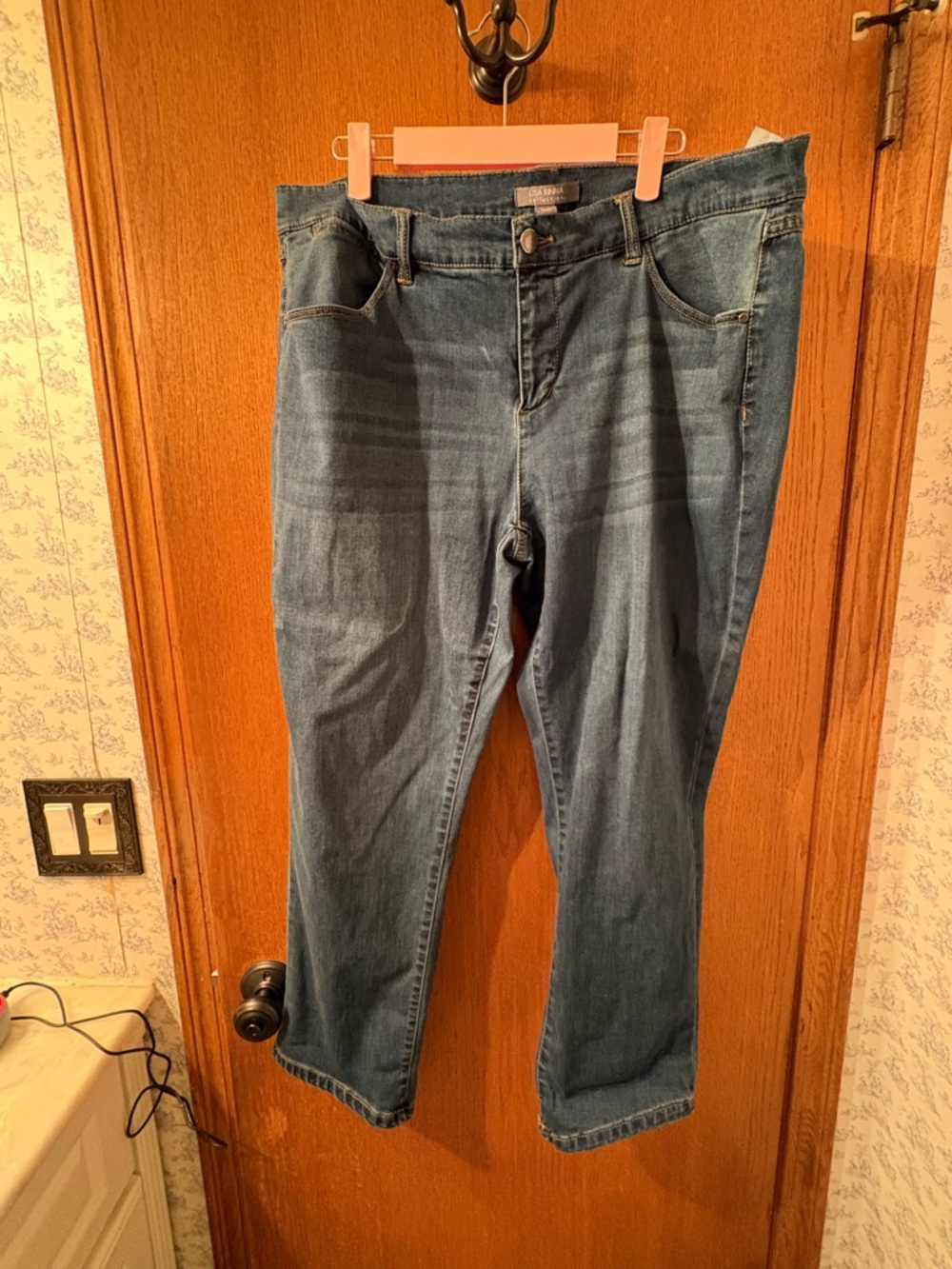 Lisa Rinna Jeans with Petal Design bottoms 16 EUC mid-rise